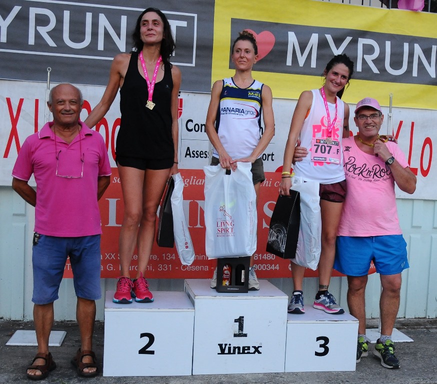 PODIO ASSOLUTE PINK RACE